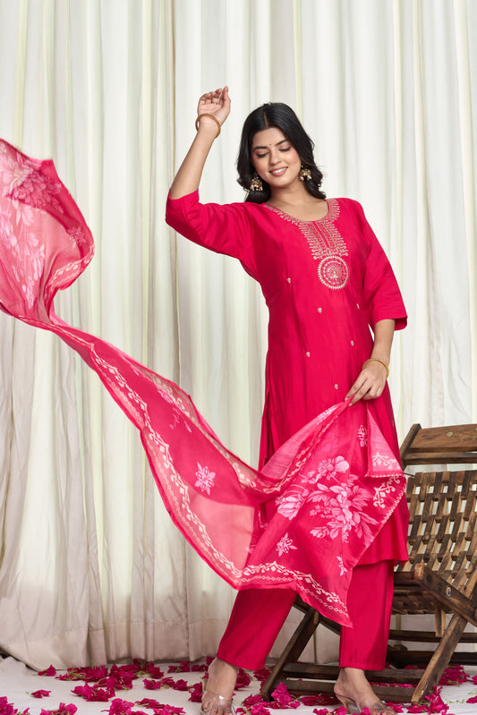 Pink Embroidered Kurta Set with Floral Dupatta – Royale