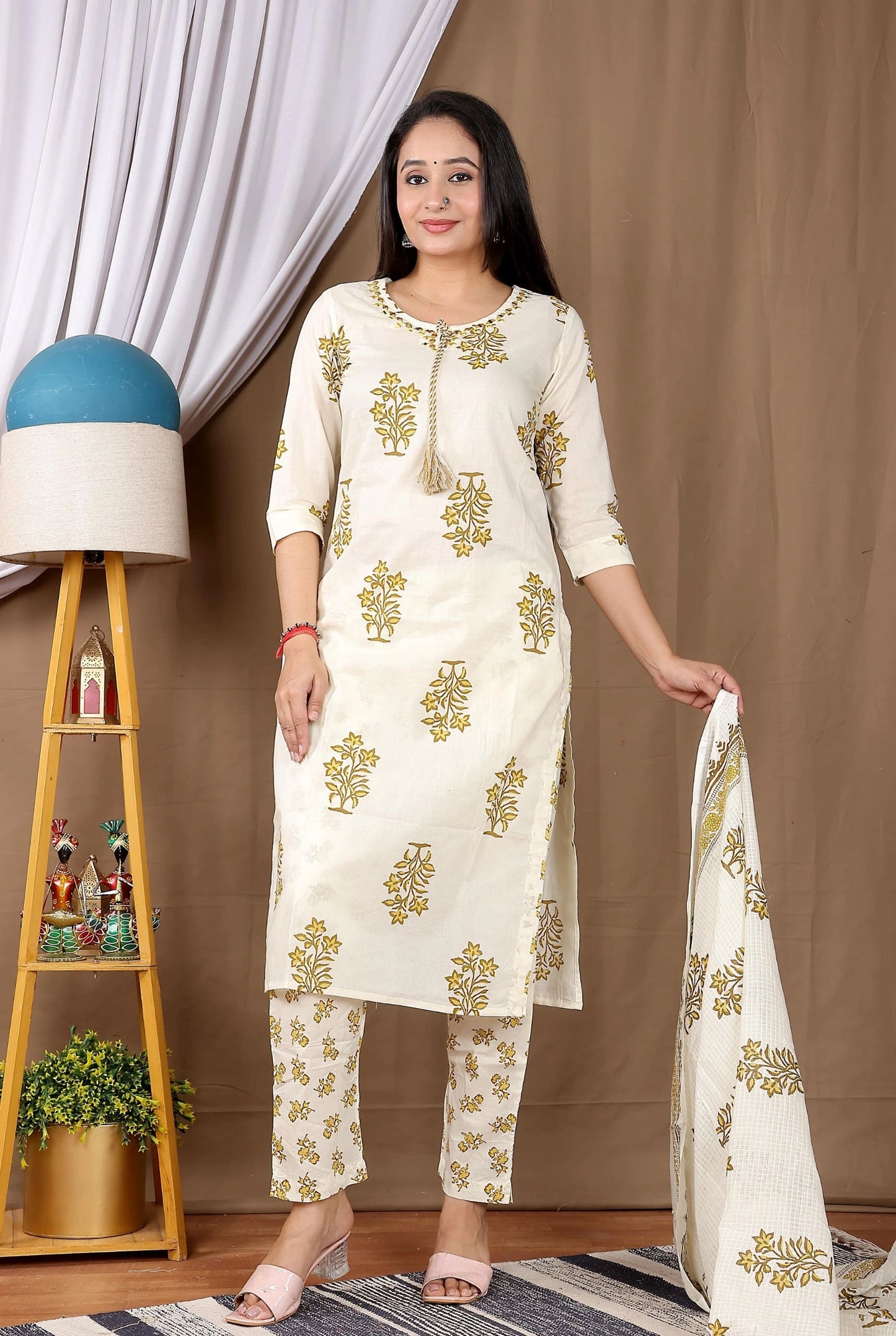 Ivory Floral Printed Kurta Set Dup