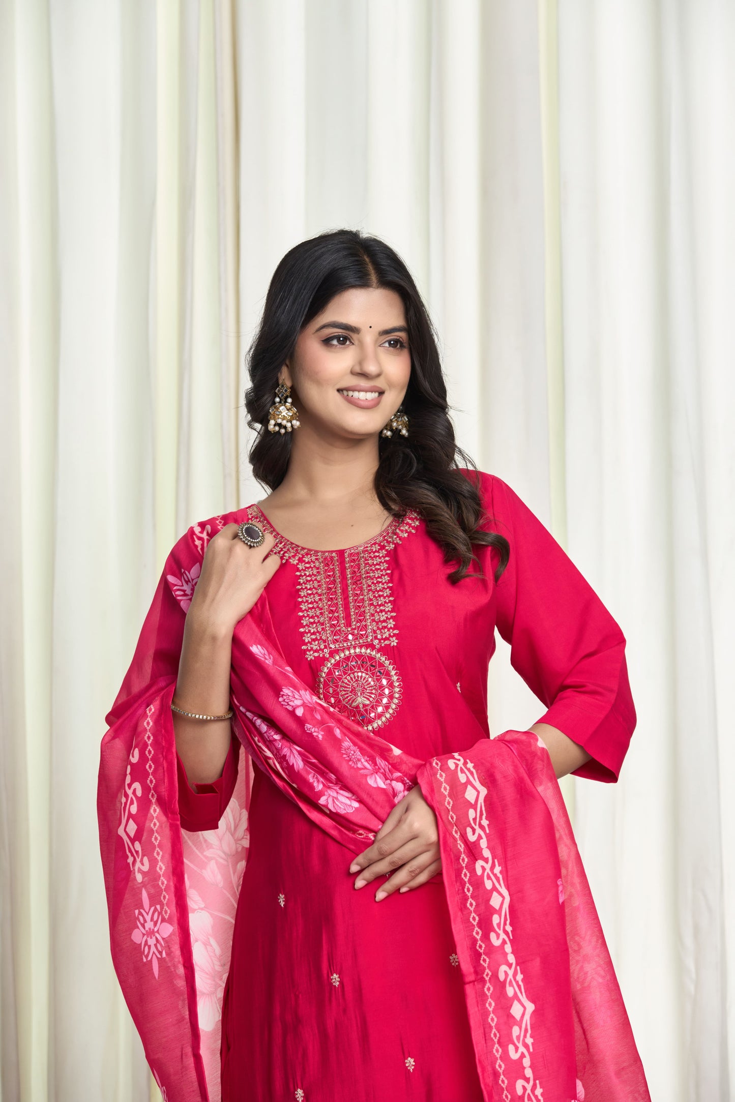 Pink Embroidered Kurta Set with Floral Dupatta – Royale