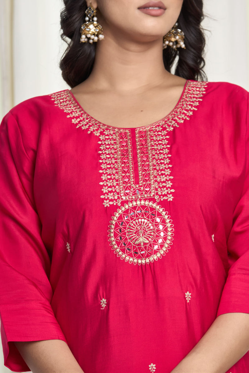 Pink Embroidered Kurta Set with Floral Dupatta – Royale