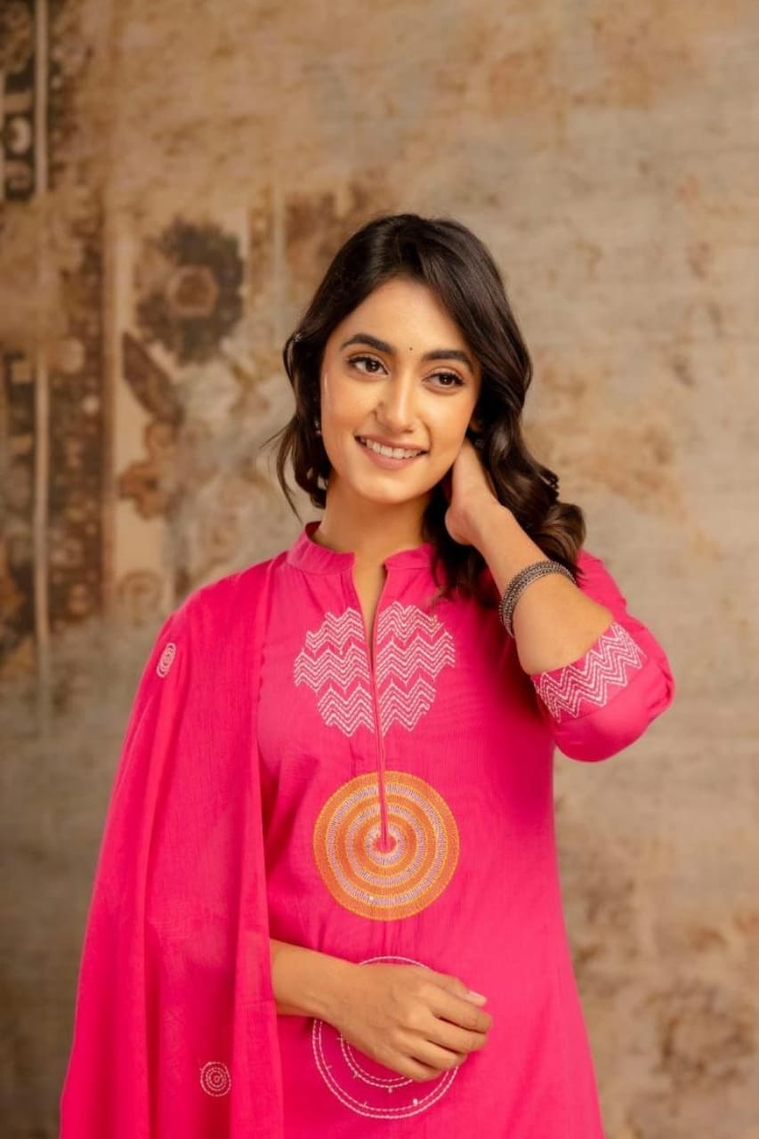 Fuchsia Graphic Motif Cotton Kurta Pant Set with Dupatta