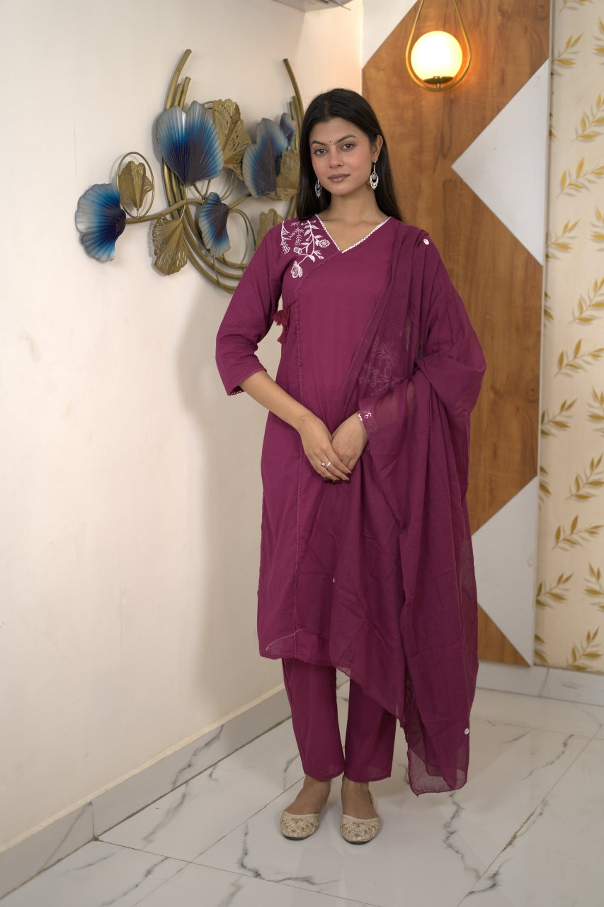 Magenta Embroidered Kurti Pant Suit Set With Dupatta