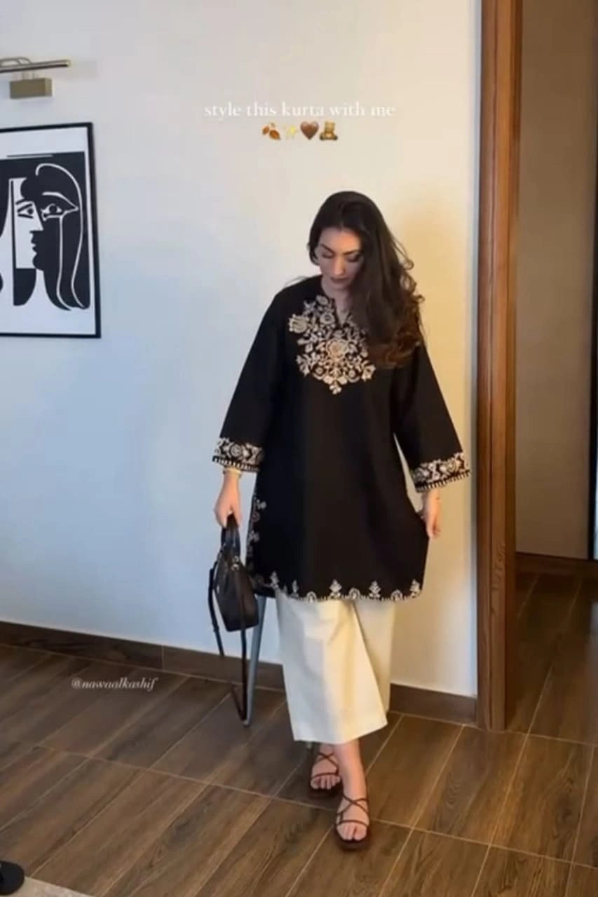 Noir Zari Bloom Embroidered Kurta