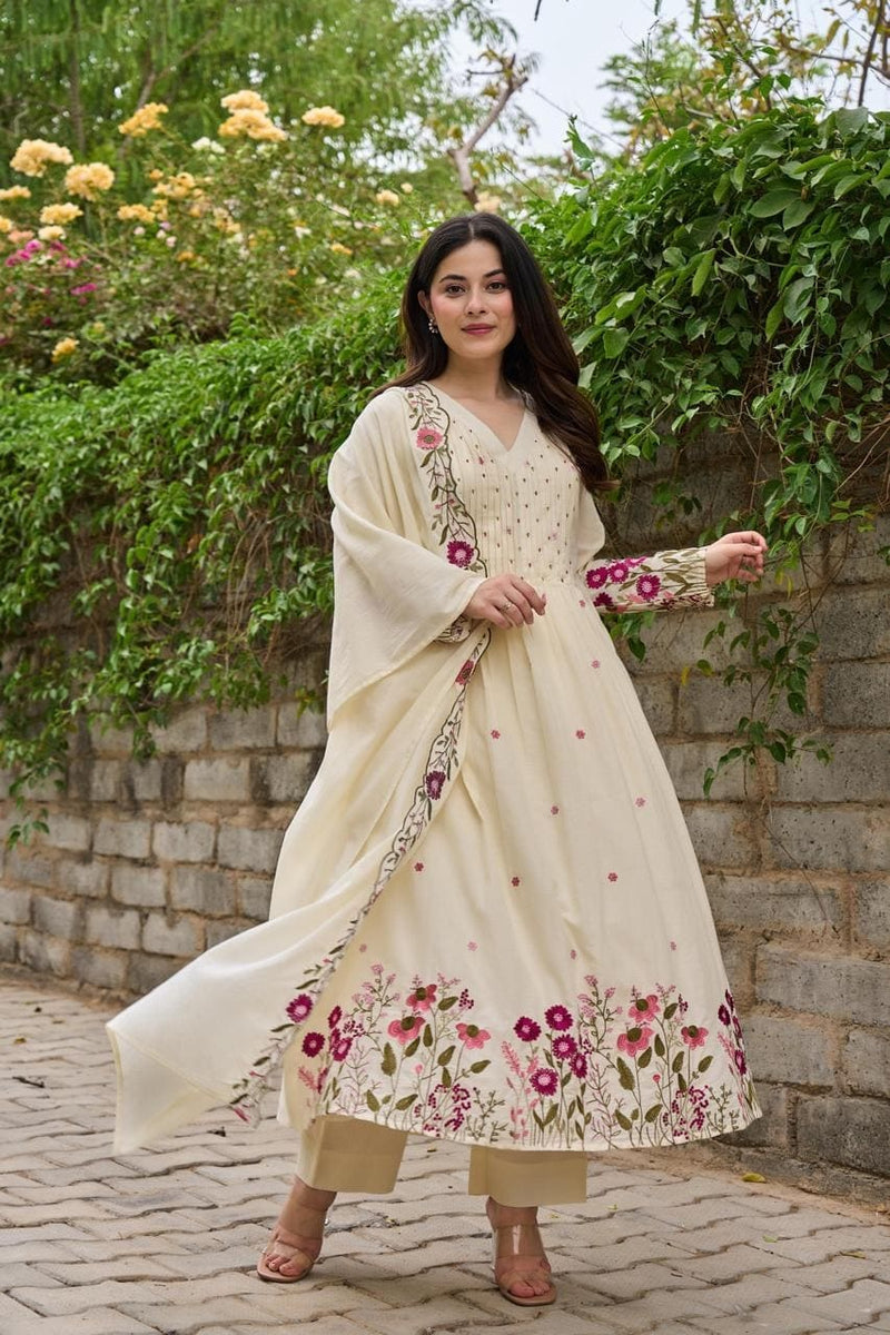Ivory Floral Embroidered Anarkali Kurta Set with Scallop Dupatta