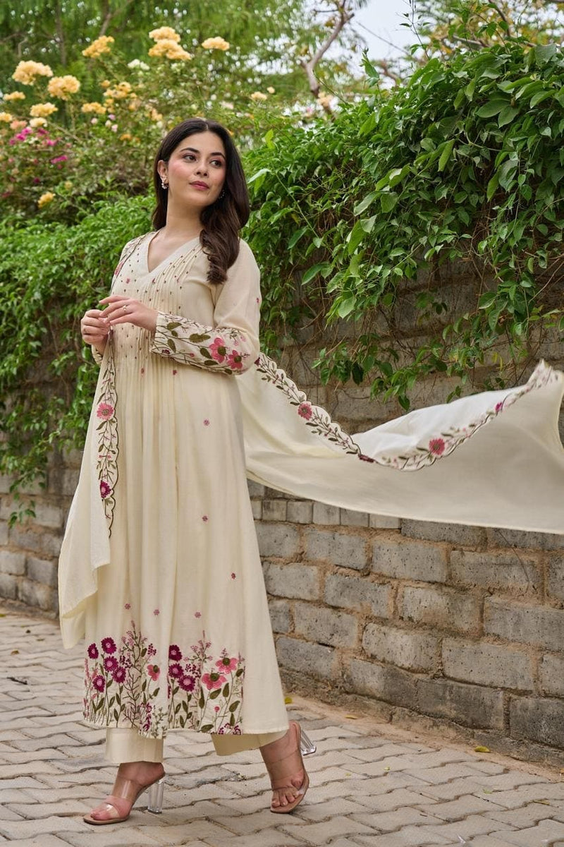 Ivory Floral Embroidered Anarkali Kurta Set with Scallop Dupatta