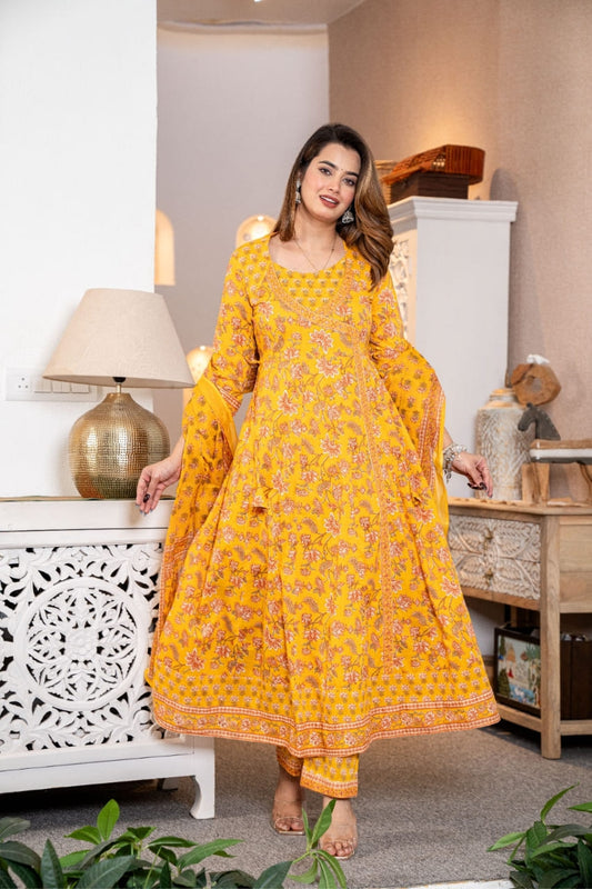 Yellow Floral Printed Kurti Pant Suit Set With Dupatta